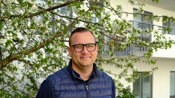 Elias Polbring ny ekonomichef på Sollentunahem
